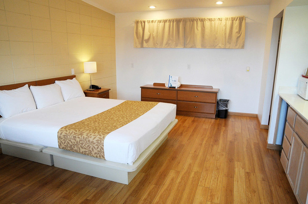 Ccbc Resort Hotel - A Gay Men'S Resort Cathedral City Zewnętrze zdjęcie